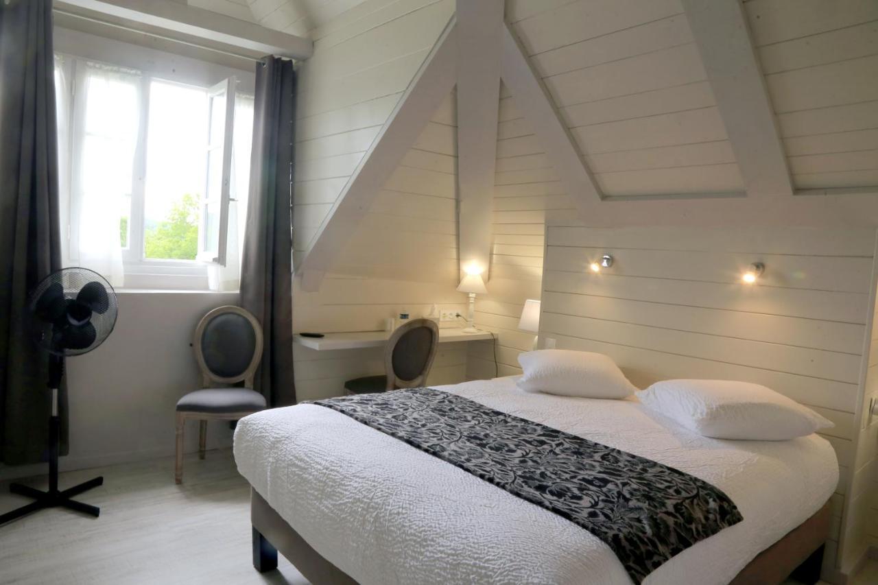 Hostellerie La Bruyere Chalvignac Exteriér fotografie