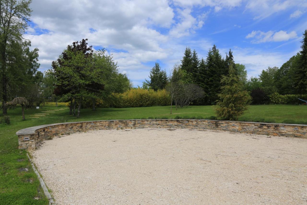Hostellerie La Bruyere Chalvignac Exteriér fotografie